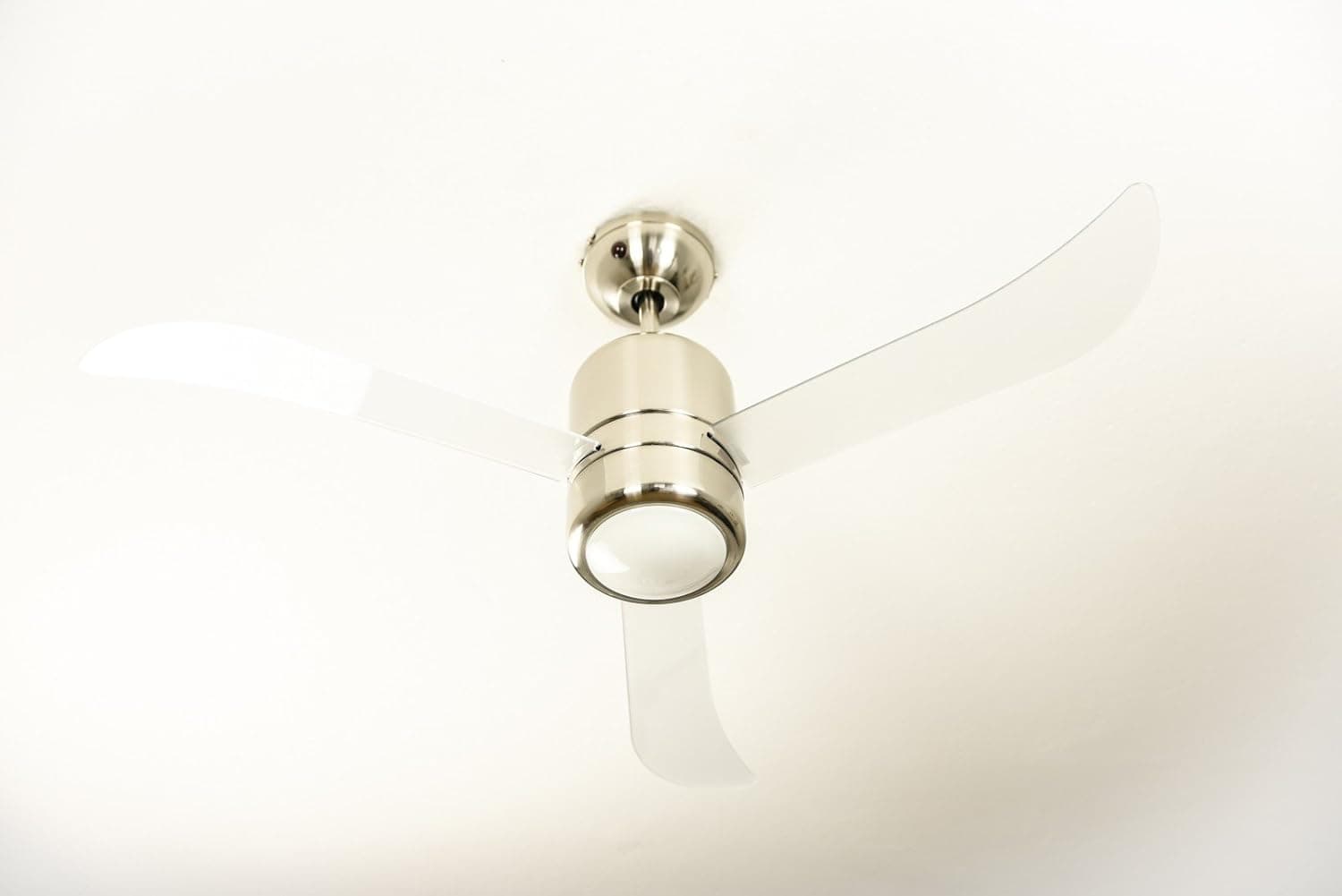 Ventilador de techo AireRyder AireRyder Loft ventilador de techo con luz y mando a distancia, carcasa en níquel satinado, aspas transparentes, 112 cm